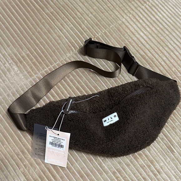 Wilo The Label Handbags - NWT Wilo Brown Espresso Sherpa Waist Pack